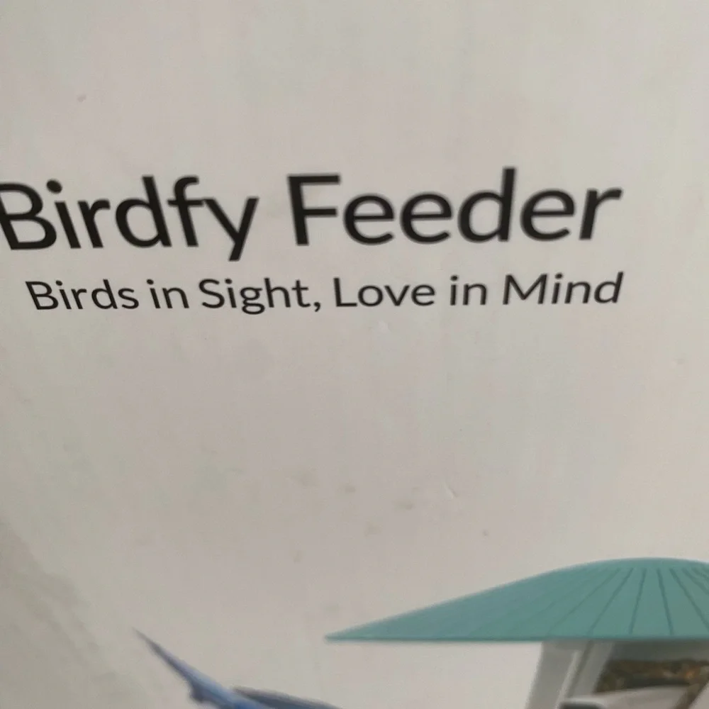 New in Box/Never used  Net-Vue Birdfy Smart Bird Feeder with Camera
